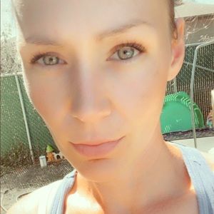 Meet your Posher, Valerie